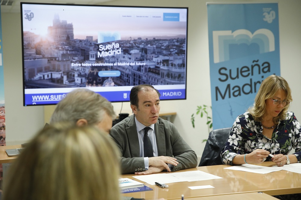 Carabante al inicio de la reunión